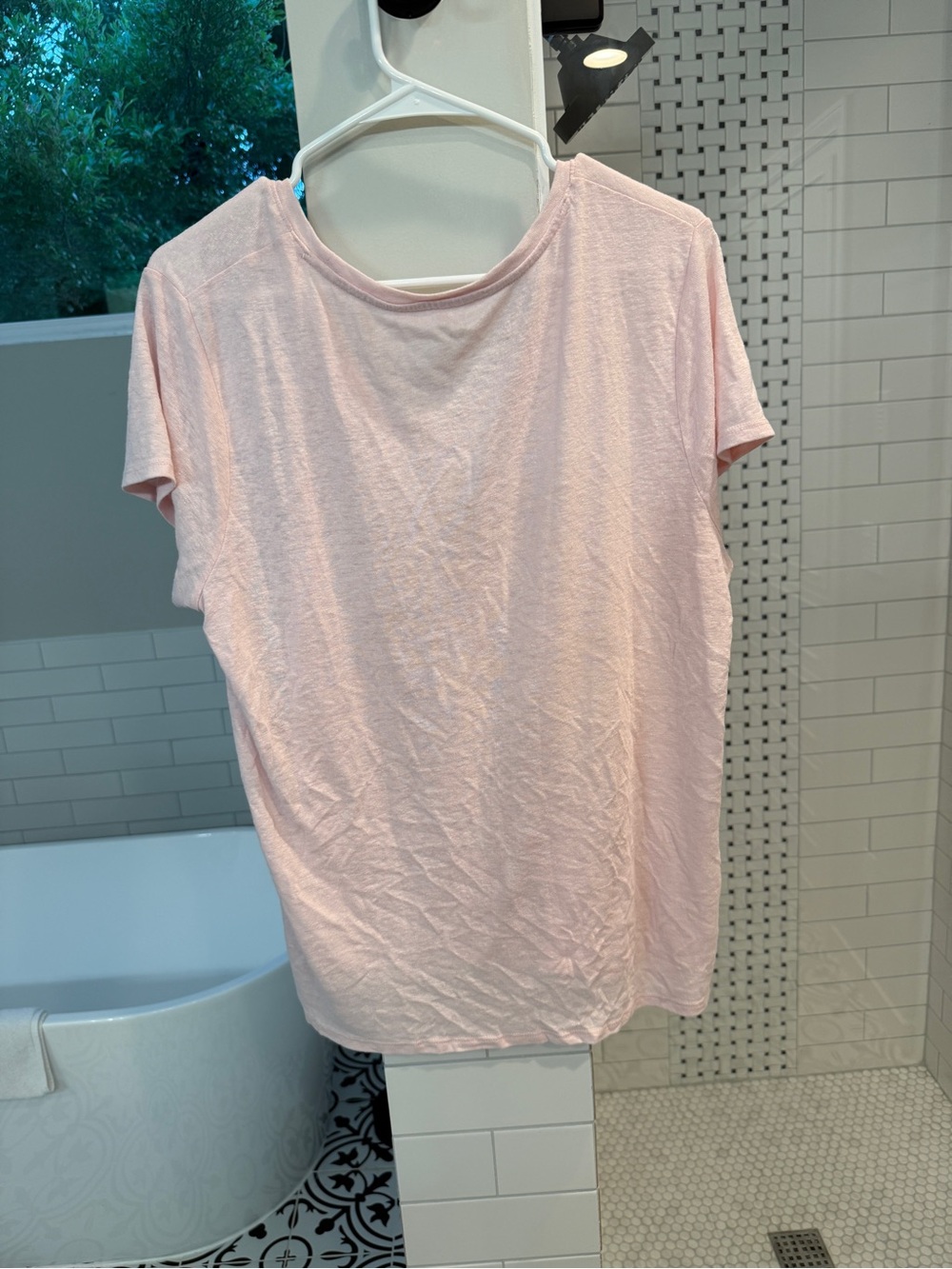 GAP tshirt - Picture 3 of 3